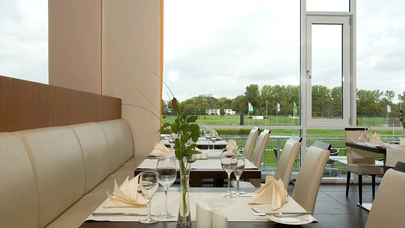 Foto Hotel Atlantic Galopprenbahn Resturang Hotel Atlantic Galopprenbahn Bremen